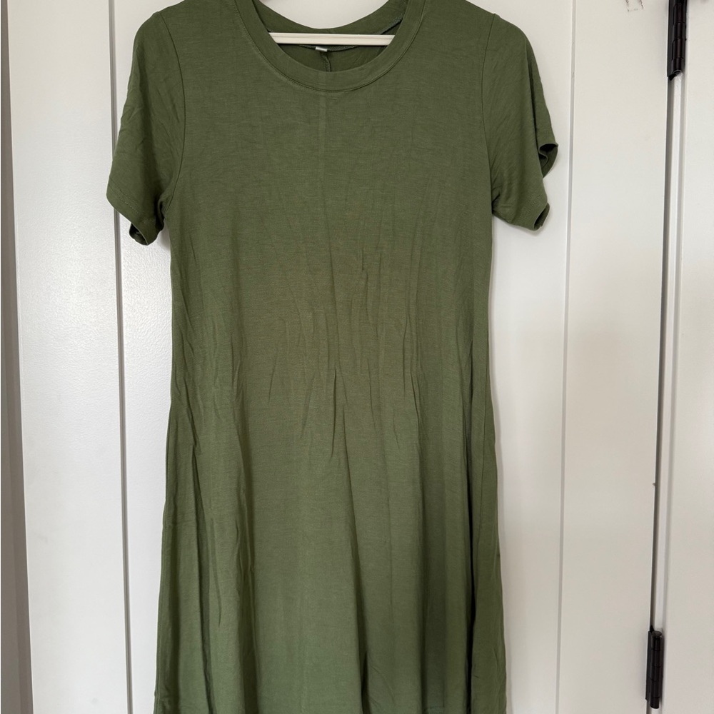 Green Short Sleeve Dress